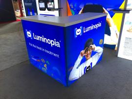 RENTAL: RE-2083 Inline Design with (3) Single-Sided Lightboxes -- View 3