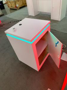 RENTAL: RE-9096 Island Design with 5 ft. Wide x 12 ft. High Double-Sided Lightbox -- View 5