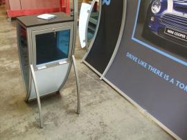 Perfect 10 Exhibit (Ava) and VK-1603 Workstation/Kiosk -- Image 2